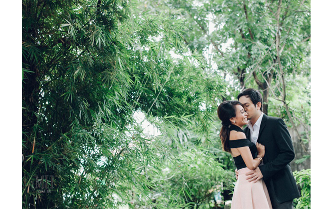 indoor engagement session at home